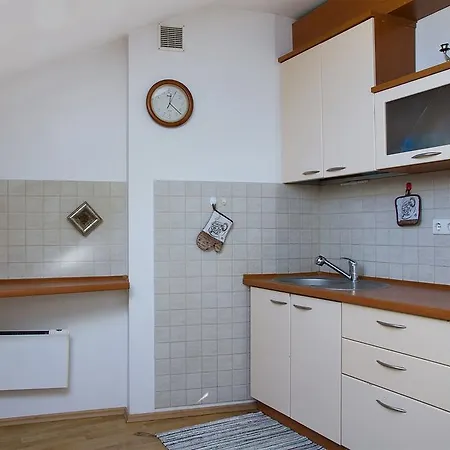 Perfect Getaway In The Heart Of Old Town Apartment *